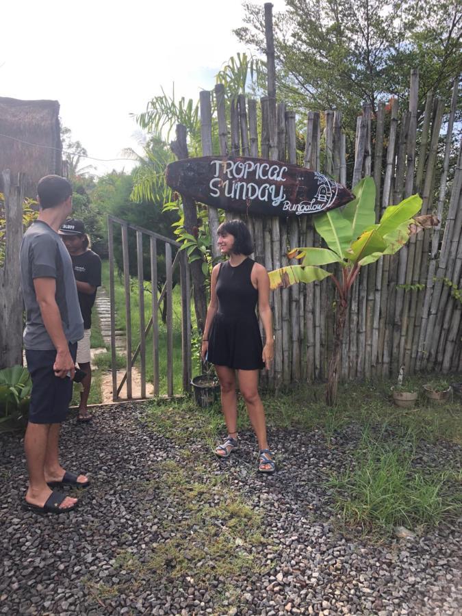 Tropical Sunday Bungalow - Surf And Stay Selong Belanak Exterior photo